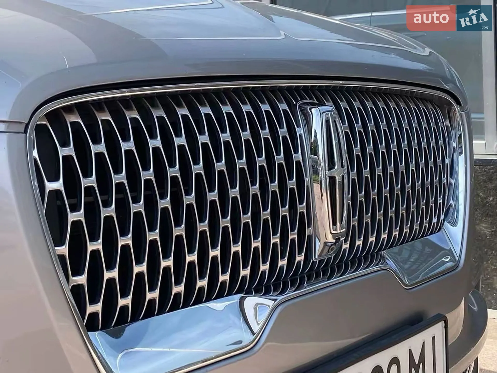 2019 Lincoln Aviator - мініатюра 8