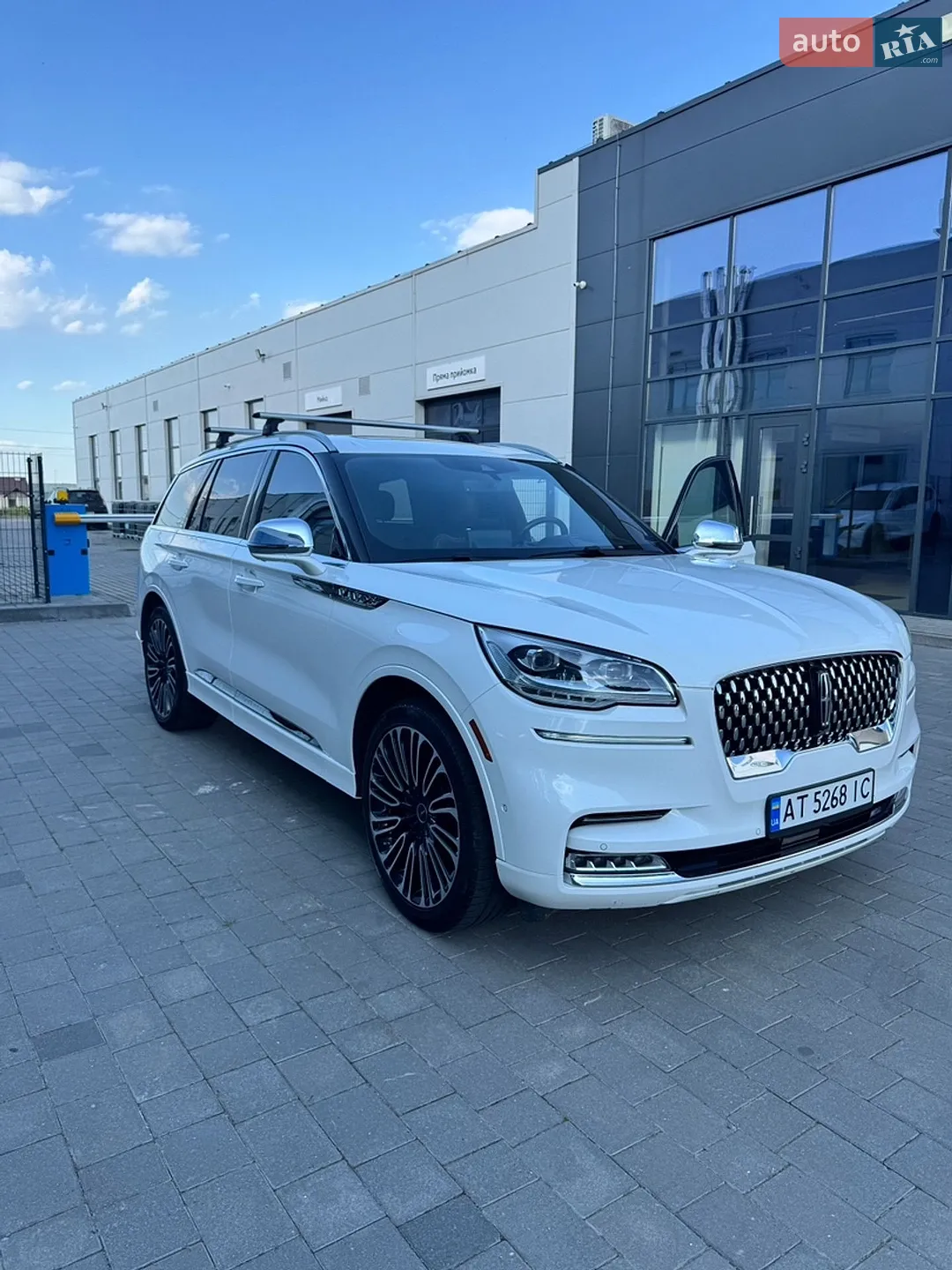 2020 Lincoln Aviator - мініатюра 18