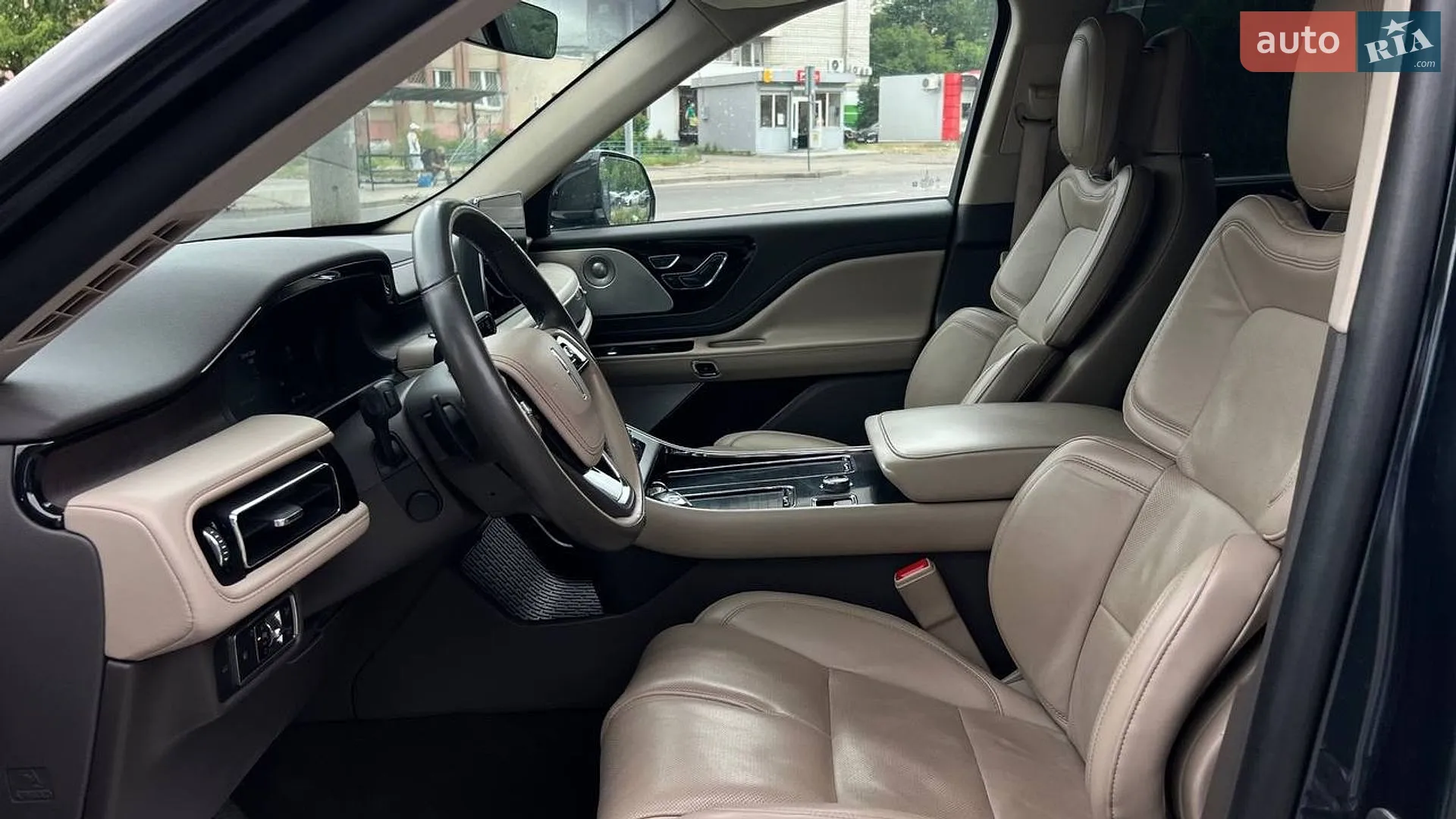 2021 Lincoln Aviator - мініатюра 26