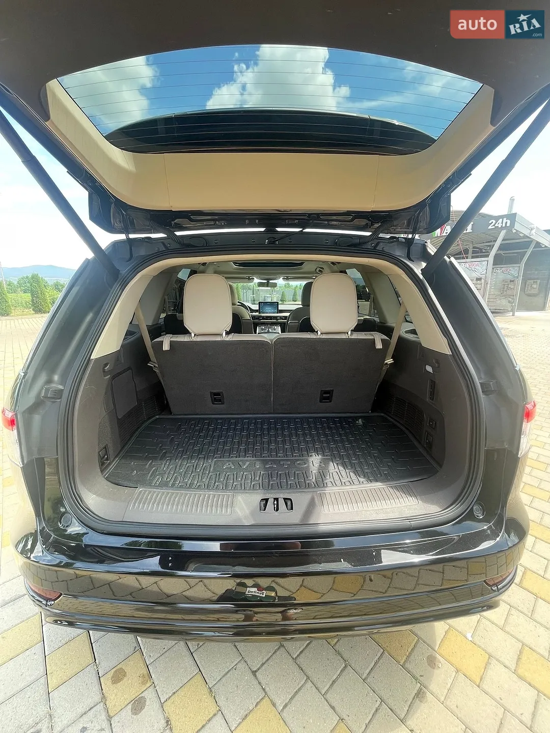 2022 Lincoln Aviator - мініатюра 17