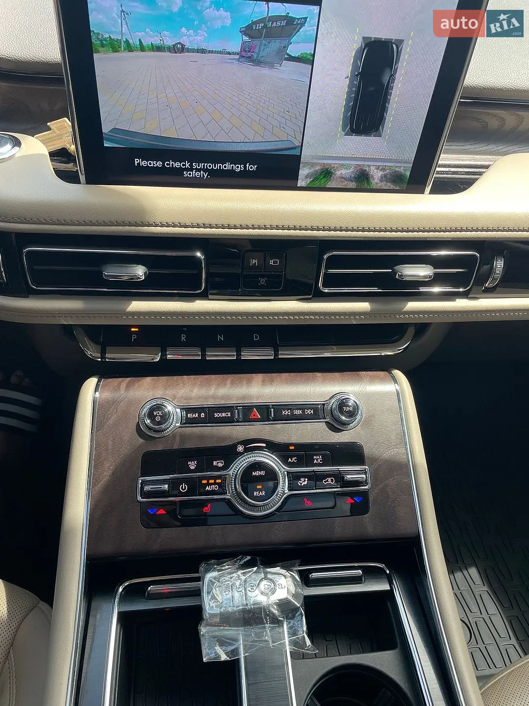 2022 Lincoln Aviator - мініатюра 27