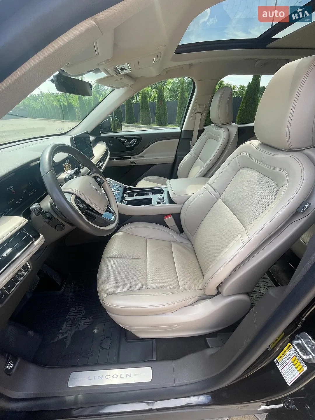 2022 Lincoln Aviator - мініатюра 37