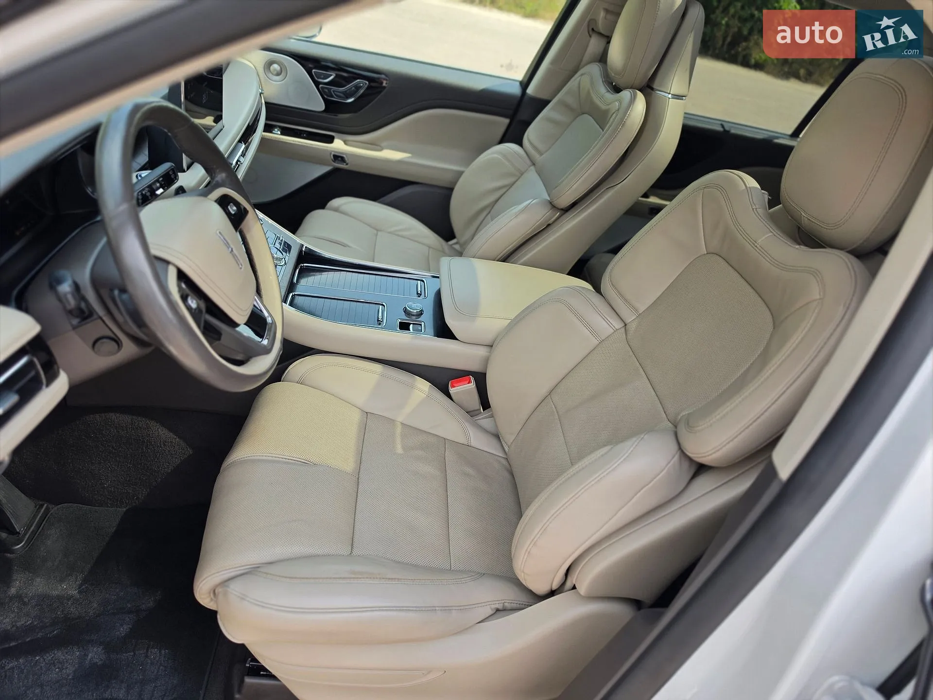 2021 Lincoln Aviator - мініатюра 9