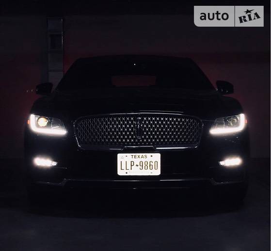 Седан Lincoln Continental 2017 в 