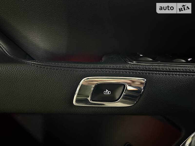 Седан Lincoln Continental 2018 в Києві