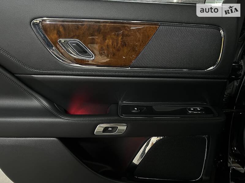 Седан Lincoln Continental 2018 в Києві