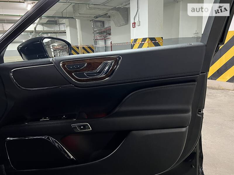 Седан Lincoln Continental 2018 в Києві