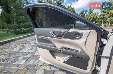 Седан Lincoln Continental 2019 в 