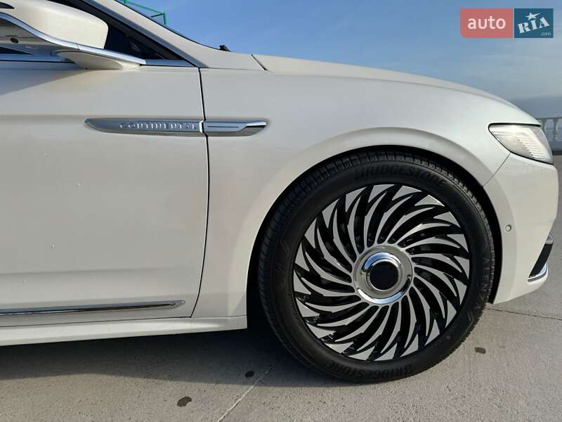 Седан Lincoln Continental 2019 в Одессе