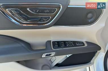 Седан Lincoln Continental 2019 в 