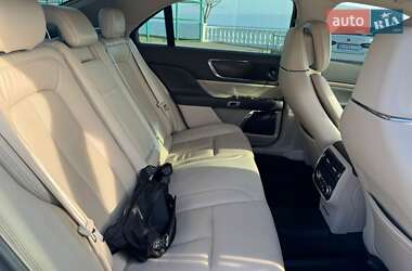 Седан Lincoln Continental 2019 в 