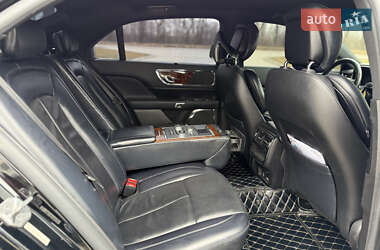 Седан Lincoln Continental 2016 в 