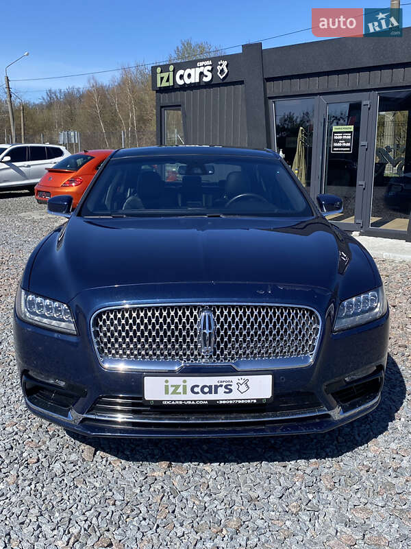 Седан Lincoln Continental 2016 в Львові