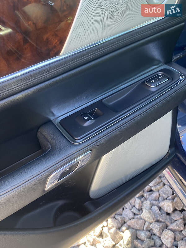 Седан Lincoln Continental 2016 в Львові