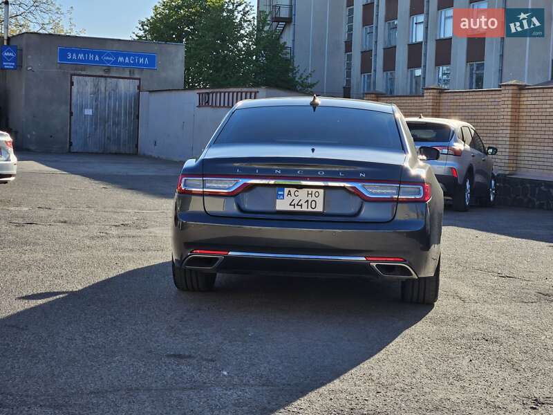Седан Lincoln Continental 2018 в Владимире