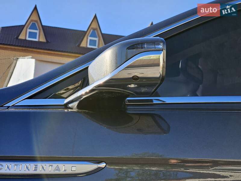 Седан Lincoln Continental 2018 в Владимире