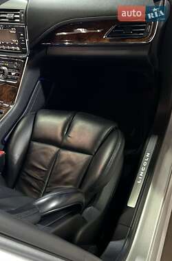Седан Lincoln Continental 2017 в 