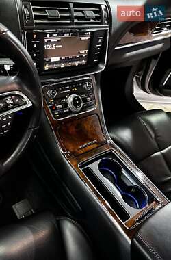Седан Lincoln Continental 2017 в 