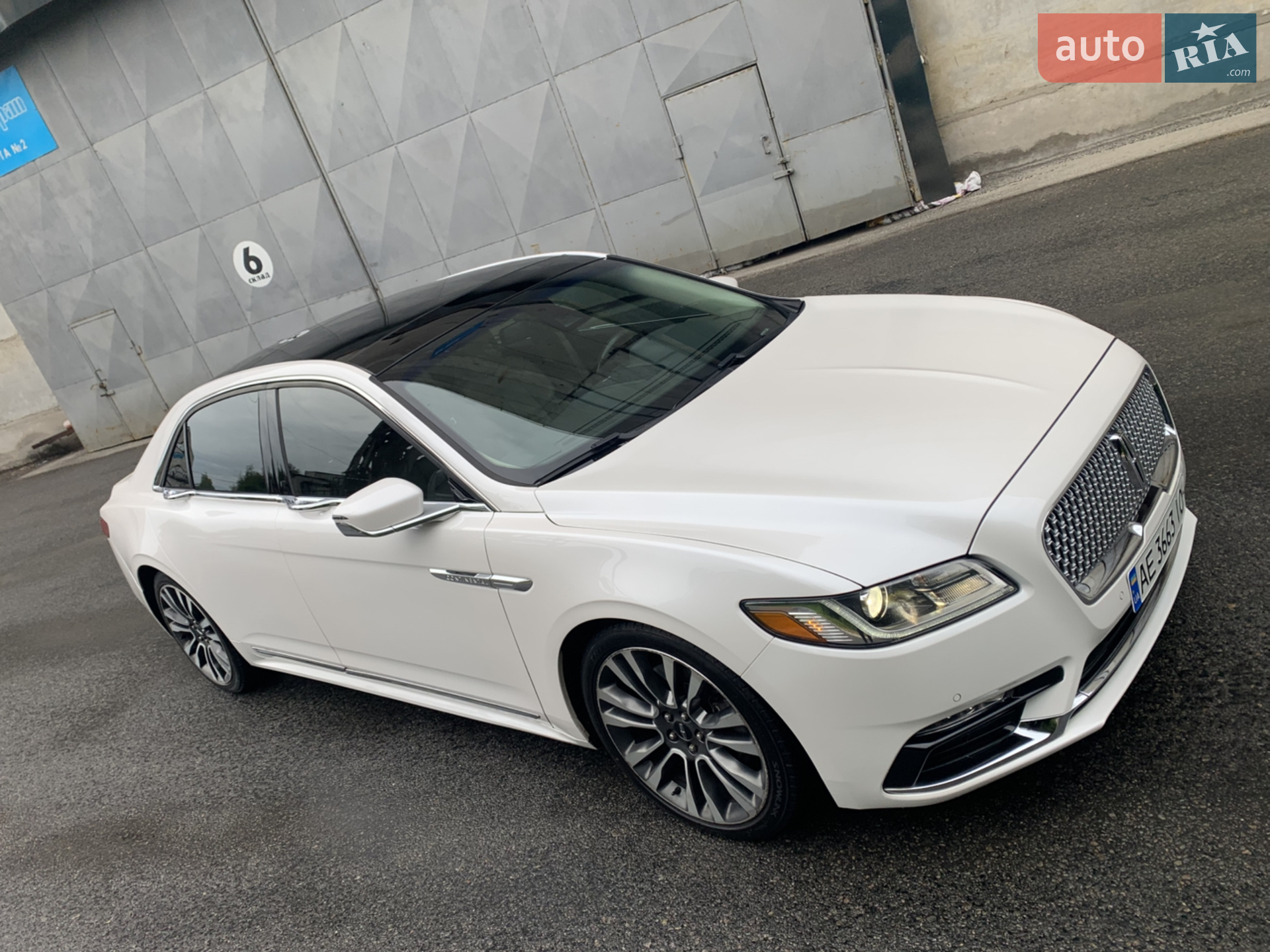 2017 Lincoln Continental - мініатюра 9