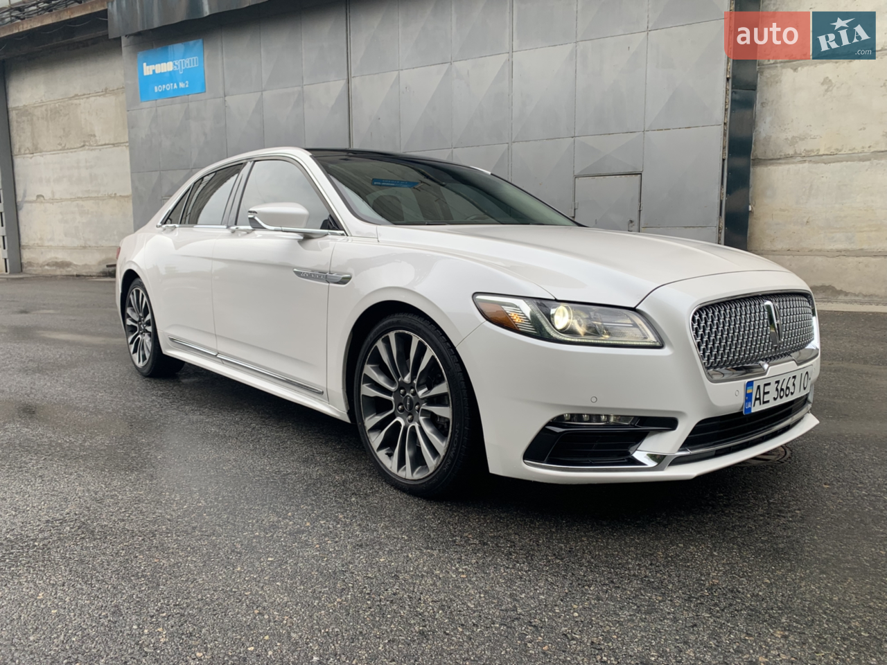 2017 Lincoln Continental - мініатюра 19