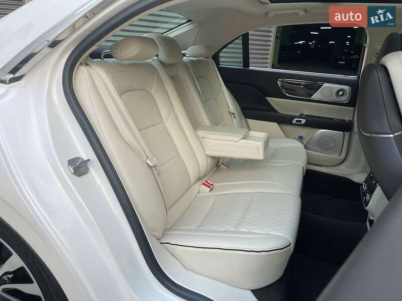 Седан Lincoln Continental 2018 в Києві