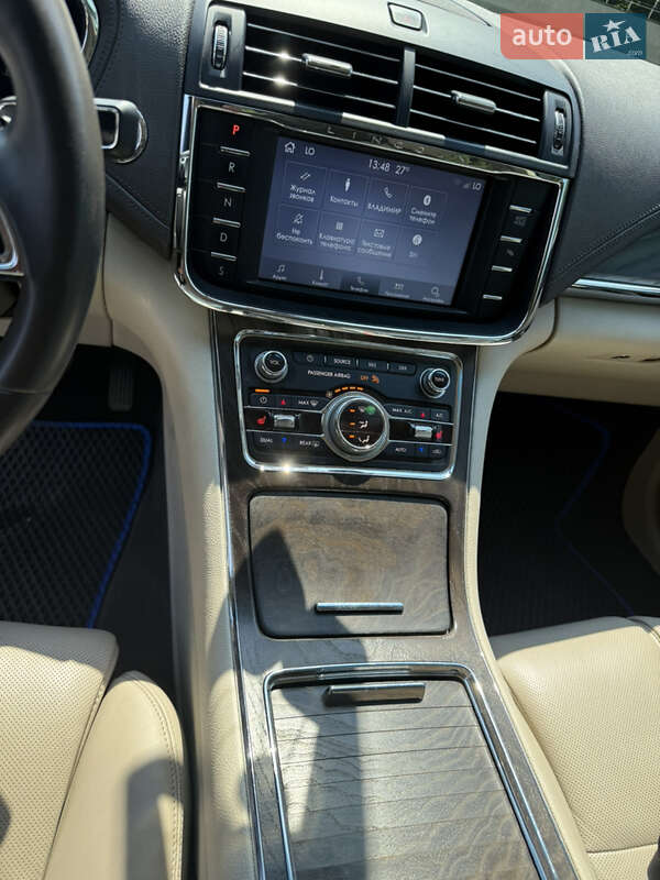 Седан Lincoln Continental 2017 в Бердичеве
