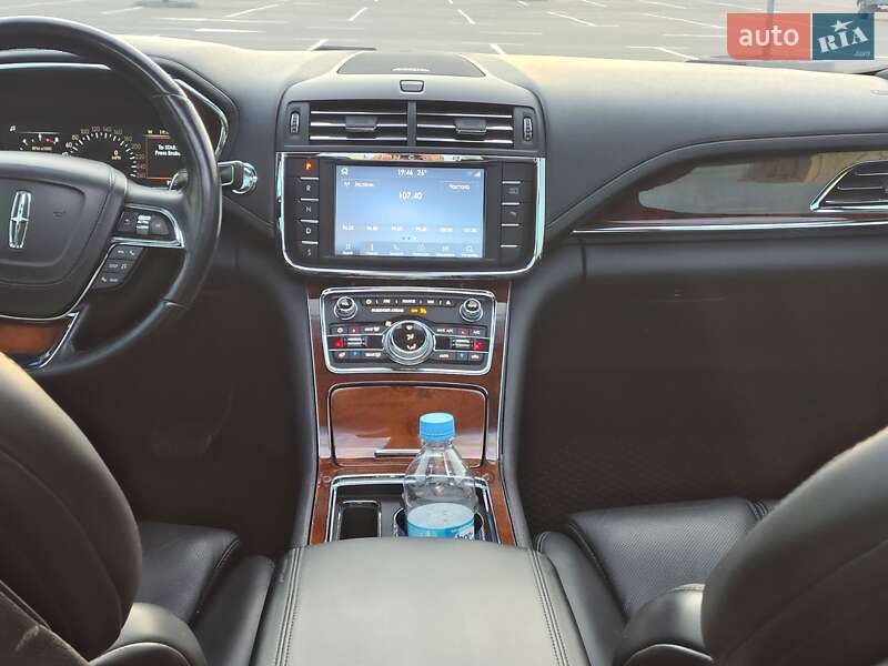 Седан Lincoln Continental 2016 в Киеве