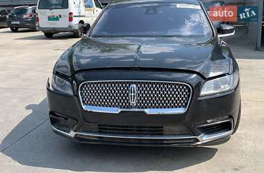 Седан Lincoln Continental 2018 в Львове