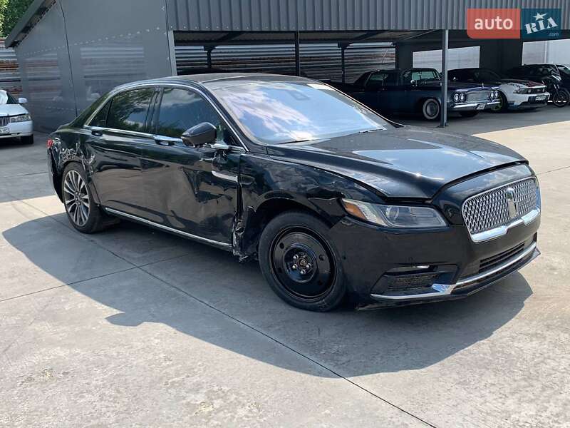 Седан Lincoln Continental 2018 в Львові