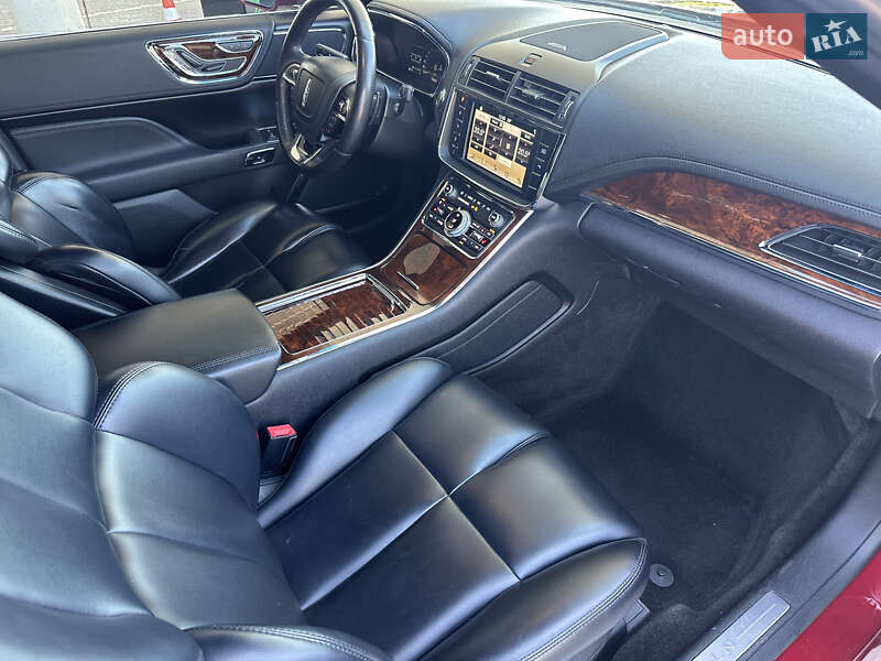 Седан Lincoln Continental 2017 в Києві фото 36 Седан Lincoln Continental 2017 в Києві