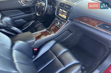 Седан Lincoln Continental 2017 в 
