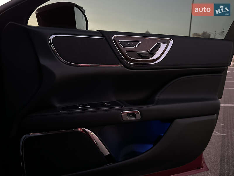 Седан Lincoln Continental 2020 в Києві