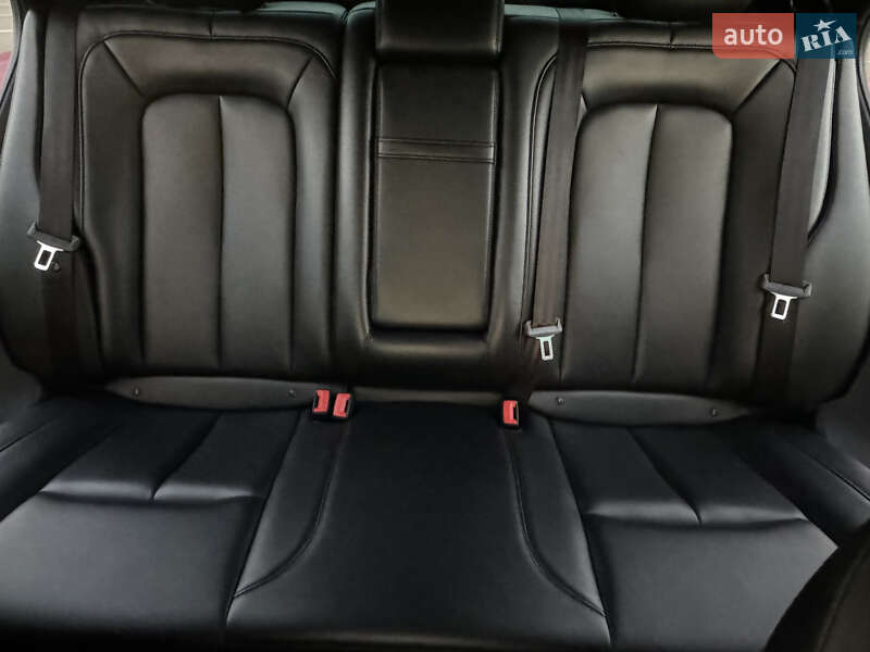 Седан Lincoln Continental 2020 в Києві