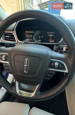 Седан Lincoln Continental 2018 в Дніпрі