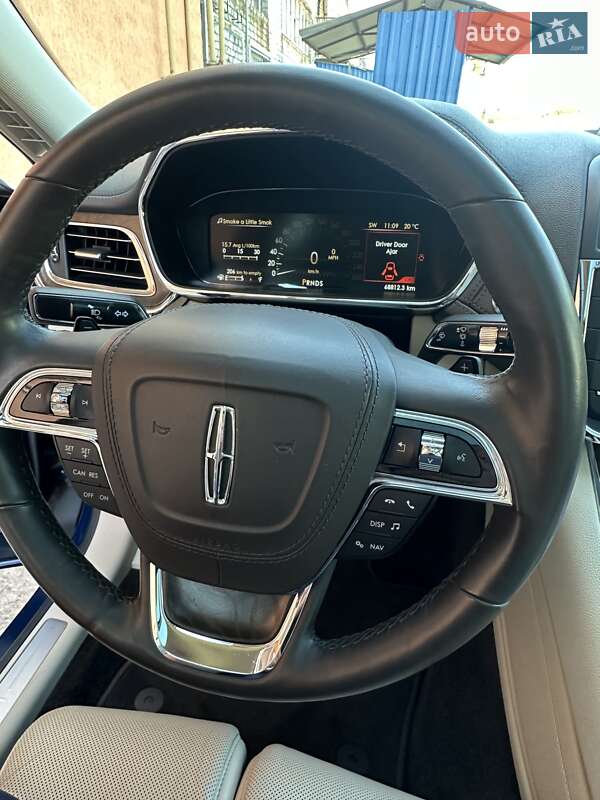 Седан Lincoln Continental 2018 в Дніпрі