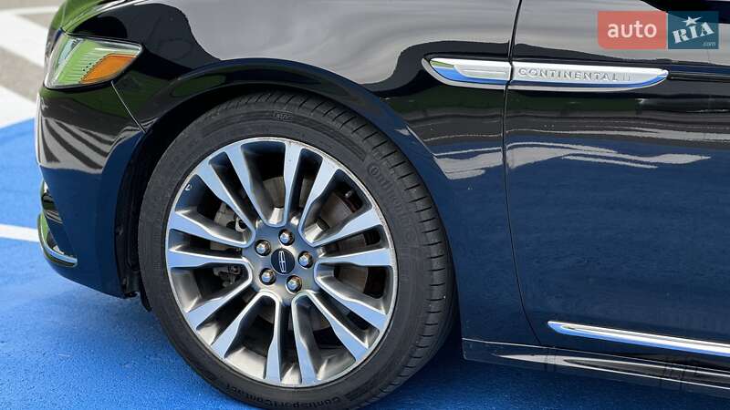 Седан Lincoln Continental 2016 в Киеве