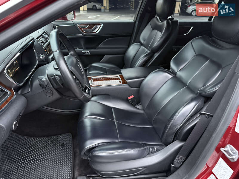 Седан Lincoln Continental 2017 в Киеве