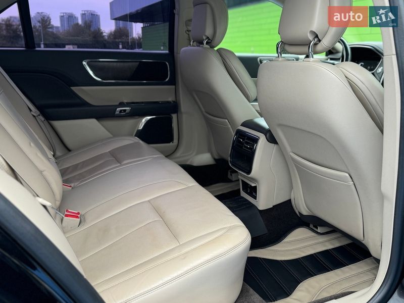 Седан Lincoln Continental 2016 в Києві