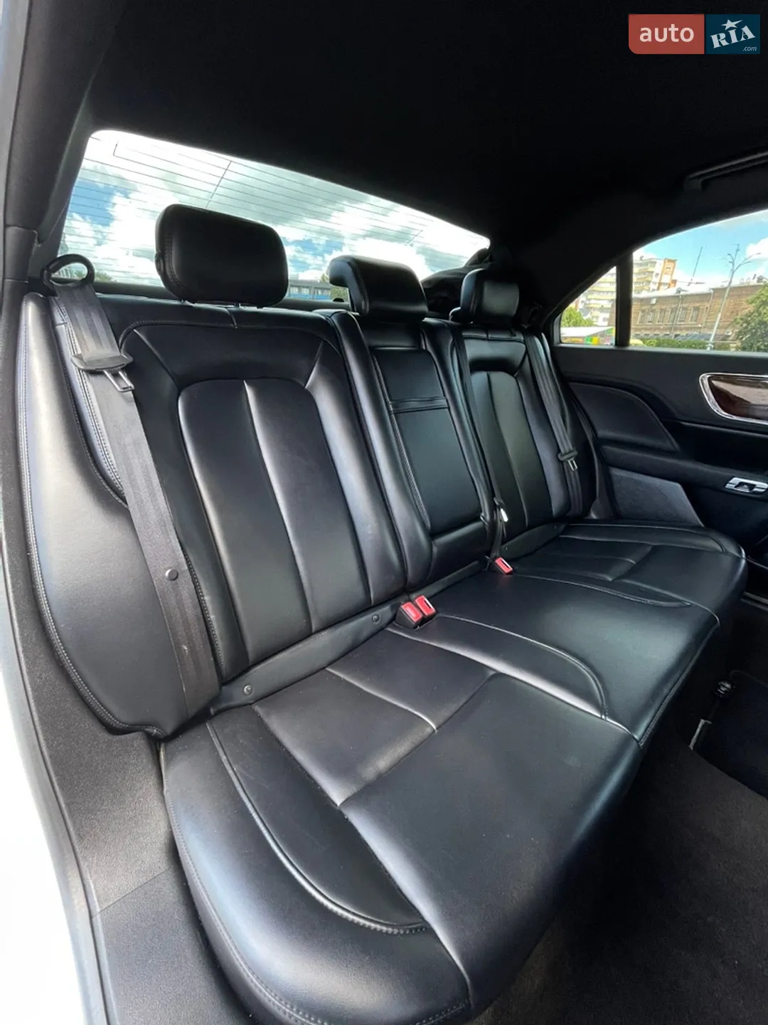 2020 Lincoln Continental - мініатюра 20
