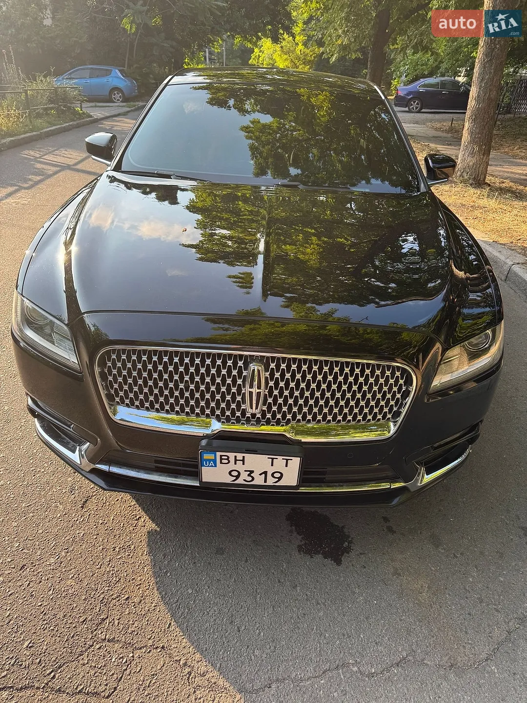 2017 Lincoln Continental - мініатюра 2