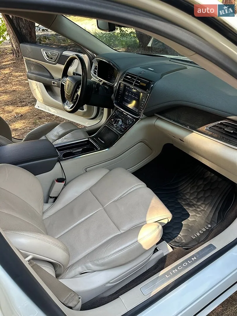 2019 Lincoln Continental - мініатюра 13