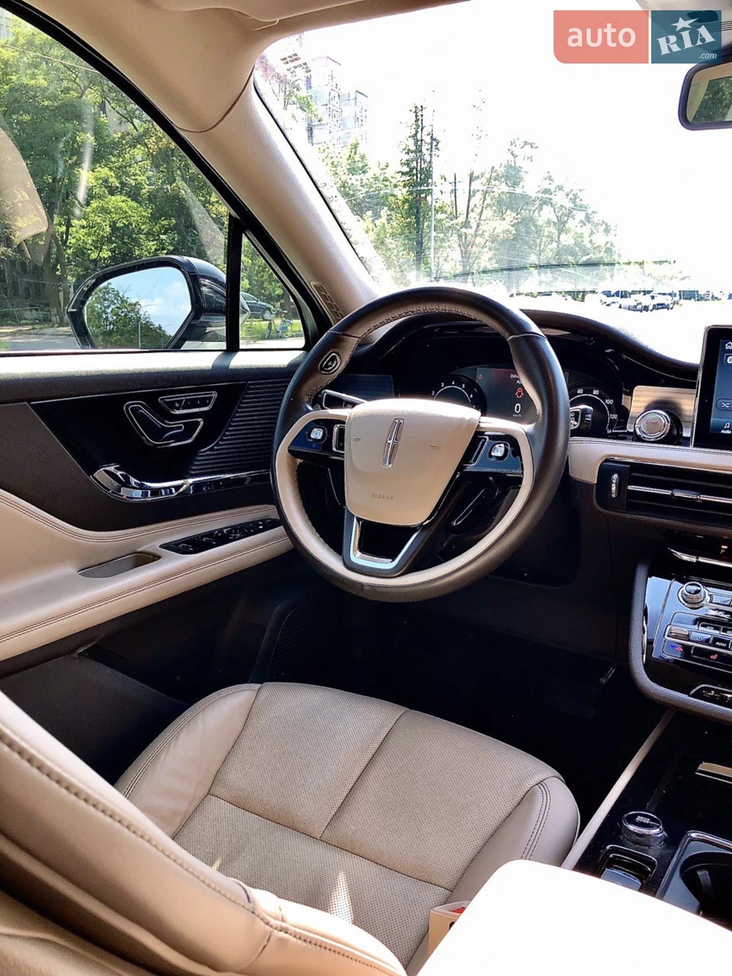 2020 Lincoln Corsair - мініатюра 8