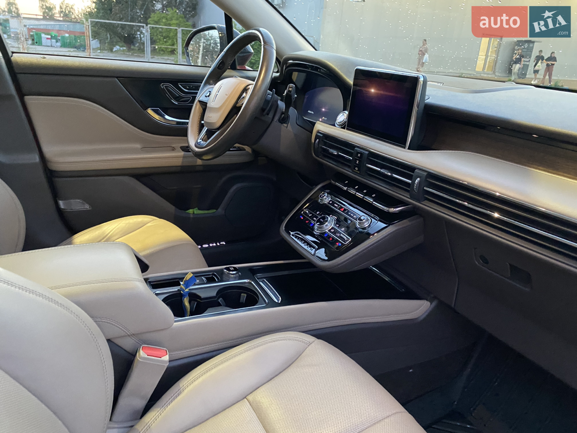 2019 Lincoln Corsair - мініатюра 8