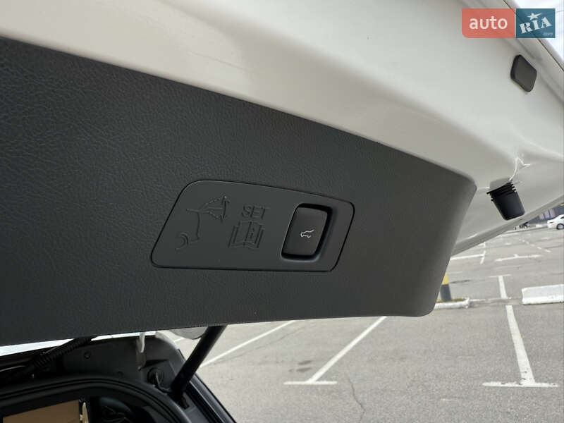 Внедорожник / Кроссовер Lincoln Corsair 2021 в Киеве