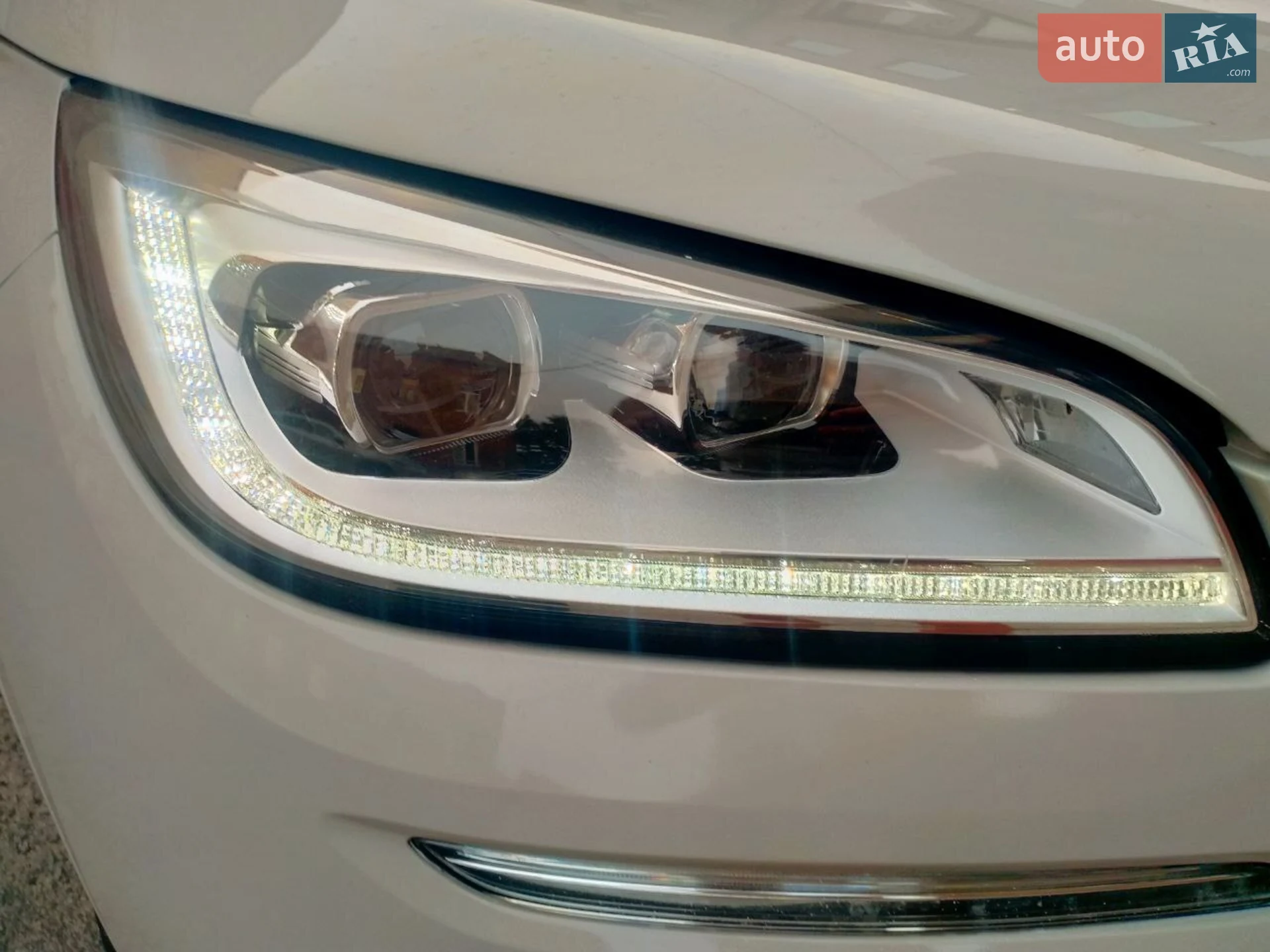2020 Lincoln Corsair - мініатюра 20