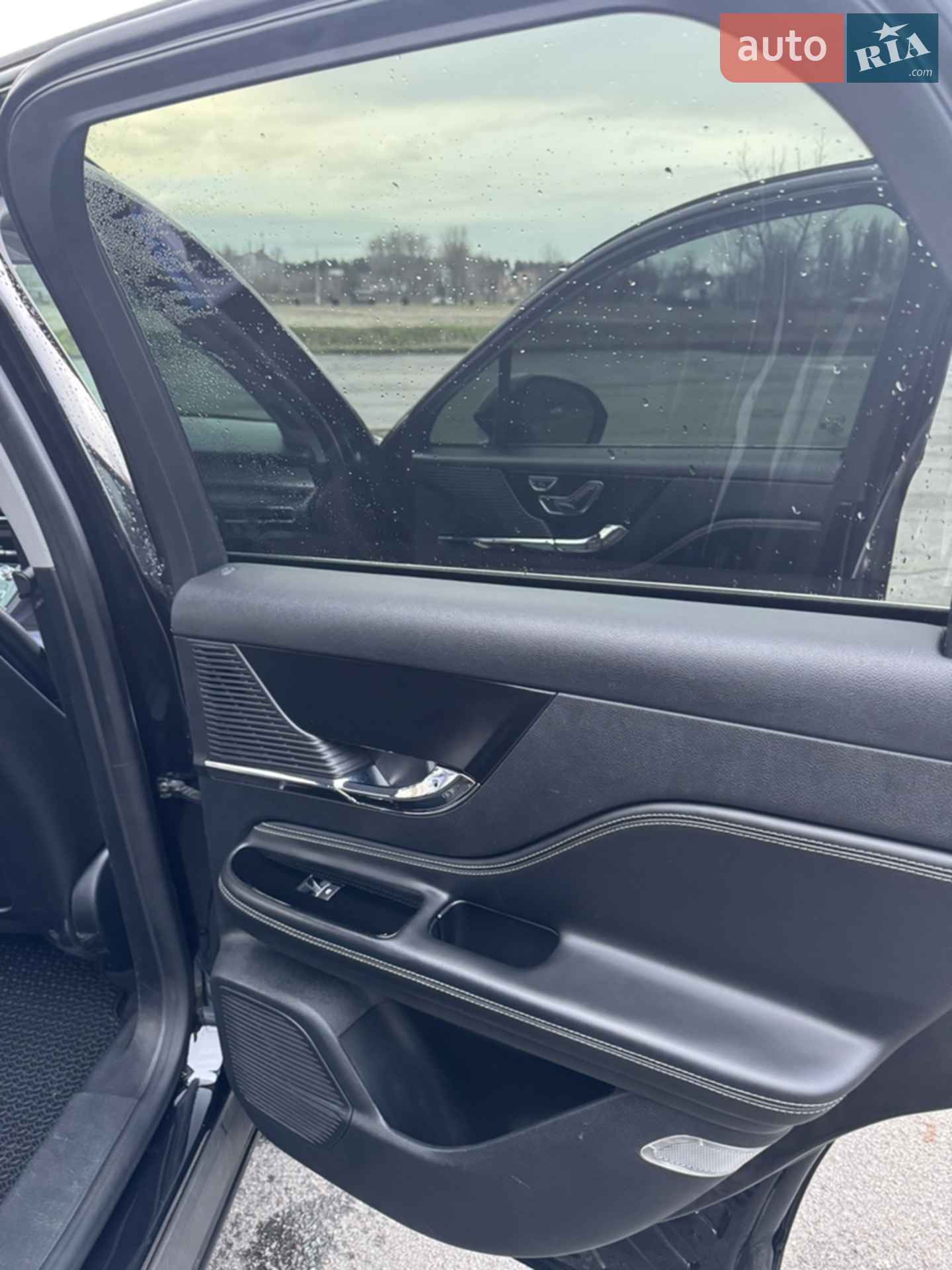 2020 Lincoln Corsair - мініатюра 30