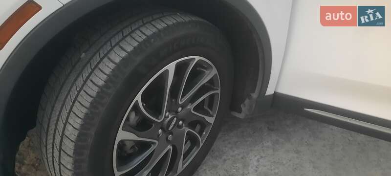 Позашляховик / Кросовер Lincoln Corsair 2020 в Рівному