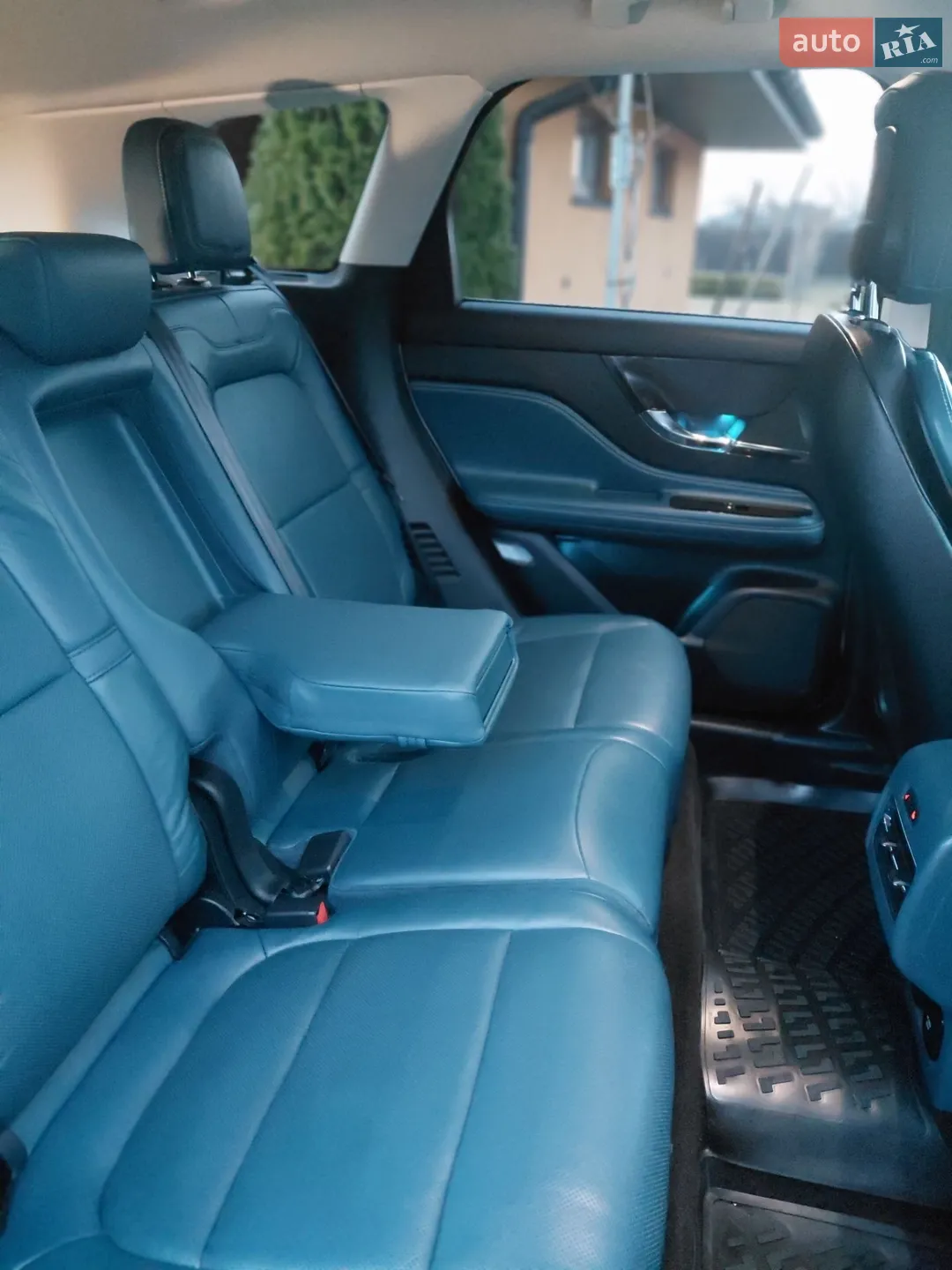 2020 Lincoln Corsair - мініатюра 18