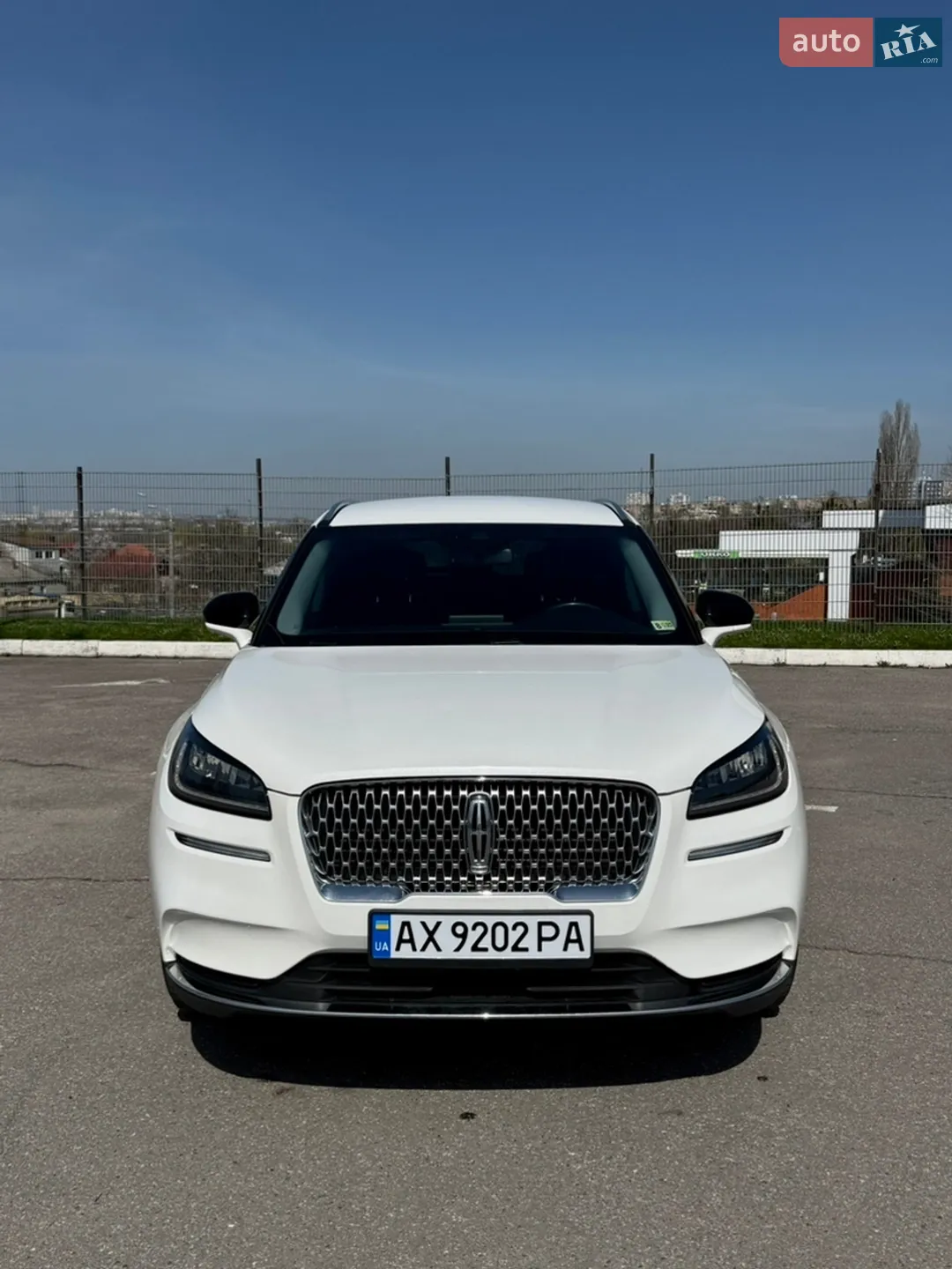 2021 Lincoln Corsair - мініатюра 2