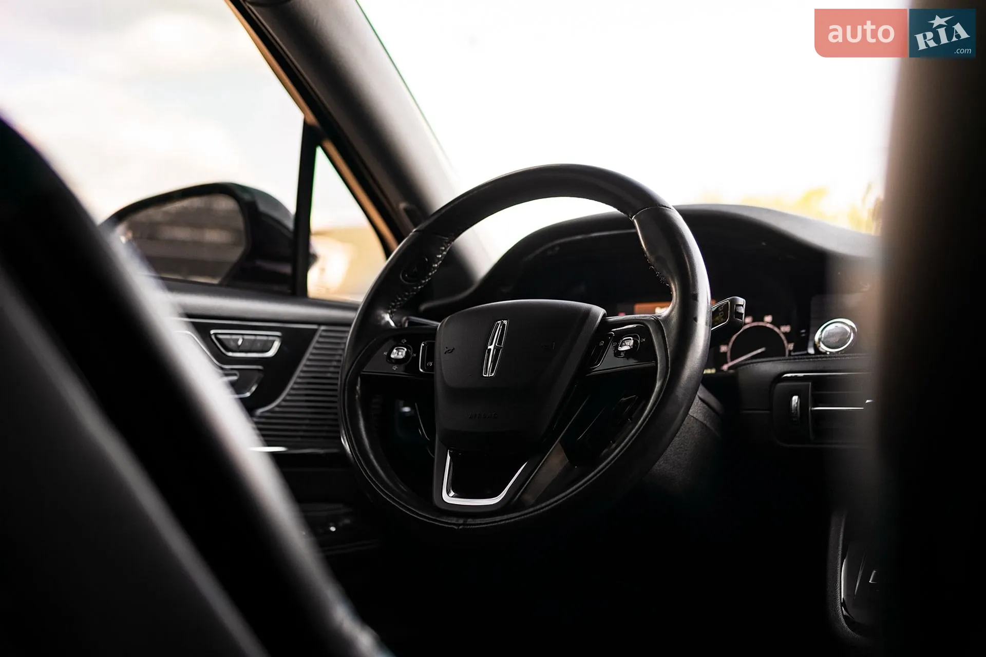 2020 Lincoln Corsair - мініатюра 19